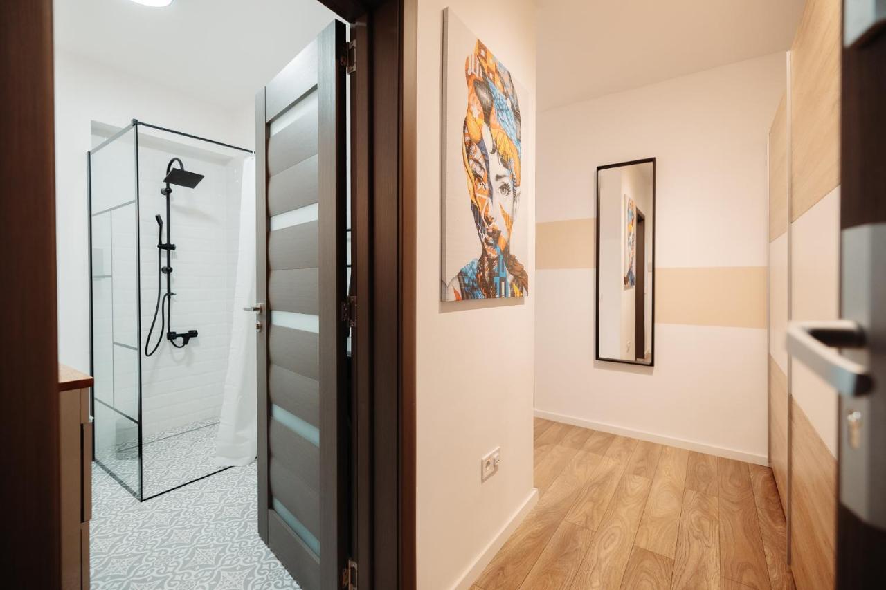 The Perfect Space - Newstudio - Ps4 & Parking Apartment Târgu-Mureş